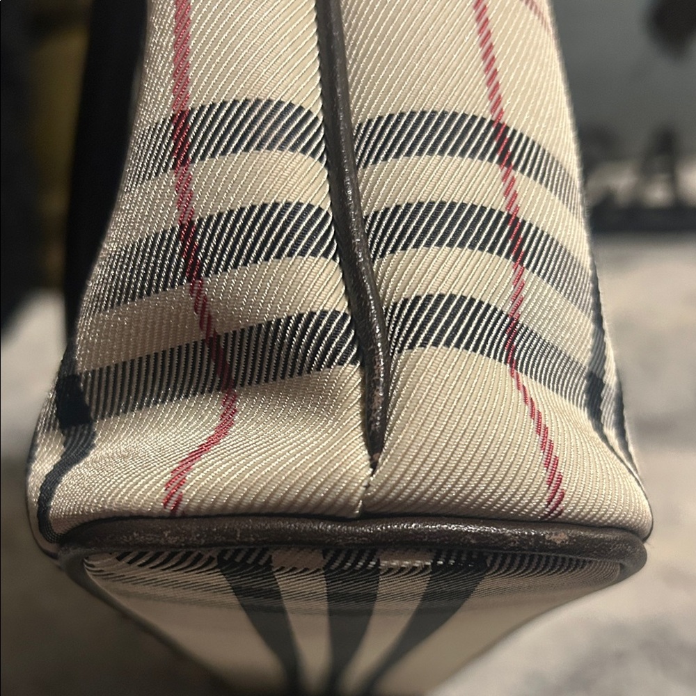 Burberry Canvas Nova Check Medium Square Tote - Picture 14 of 16